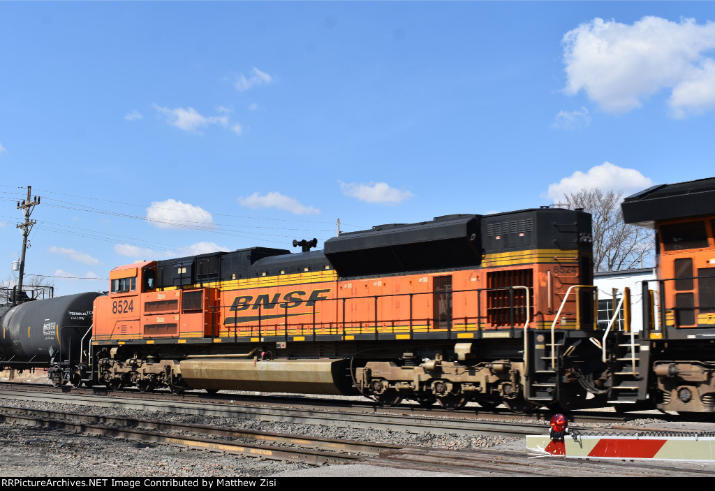 BNSF 8524